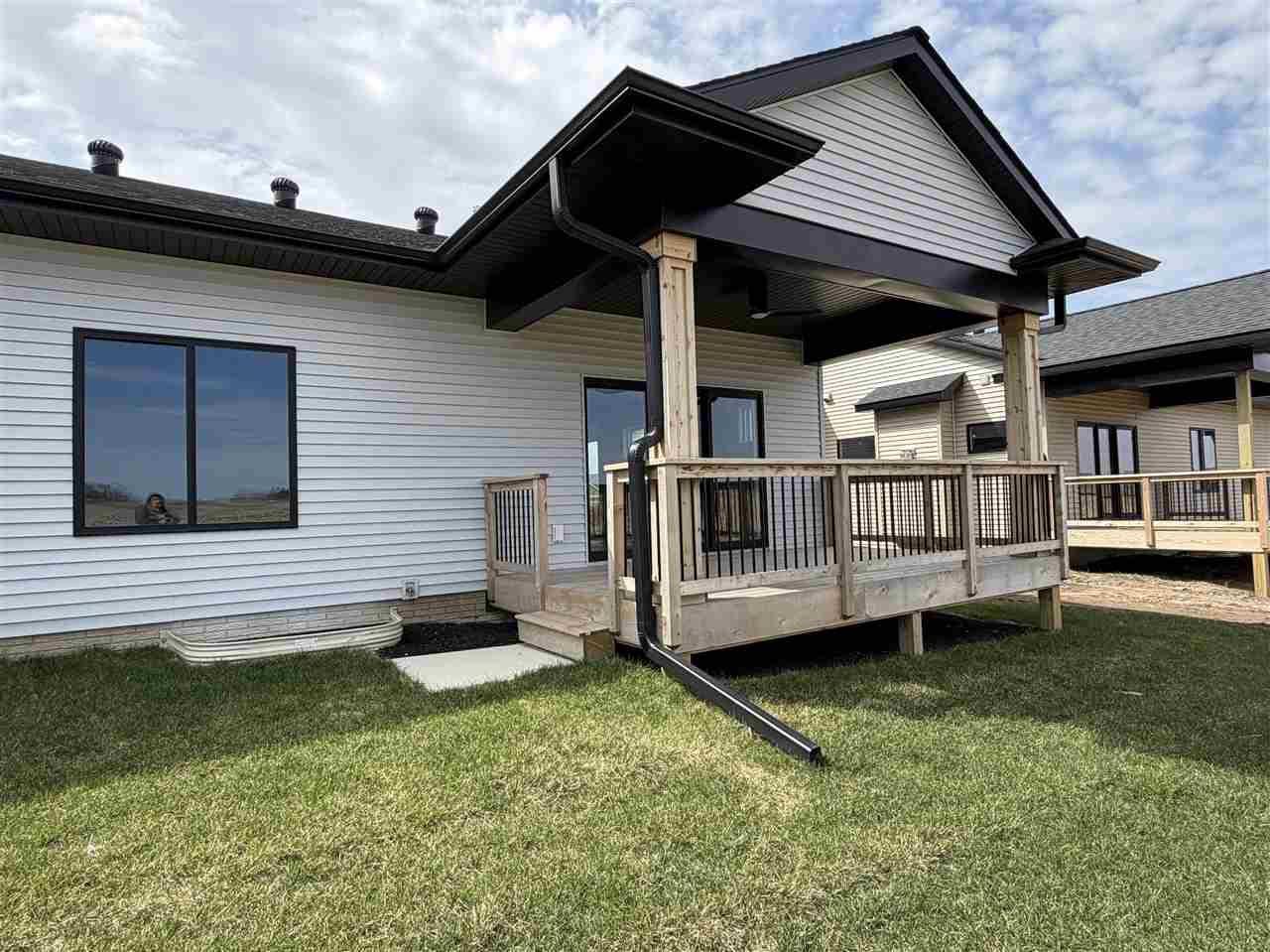 1220 Berkshire Lane North Liberty IA 52317