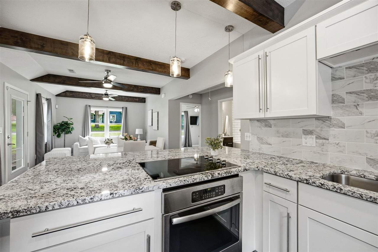 2112 F Street Iowa City IA 52245