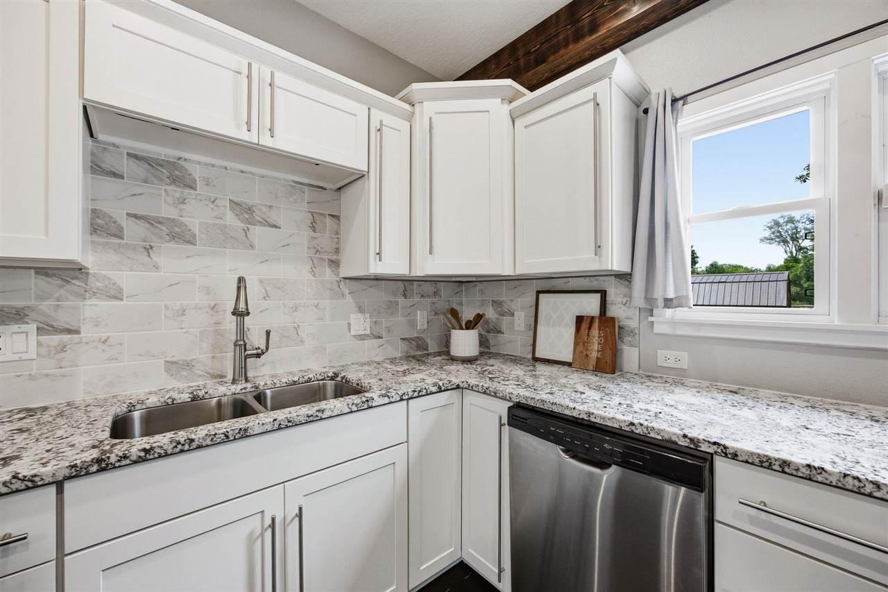 2112 F Street Iowa City IA 52245