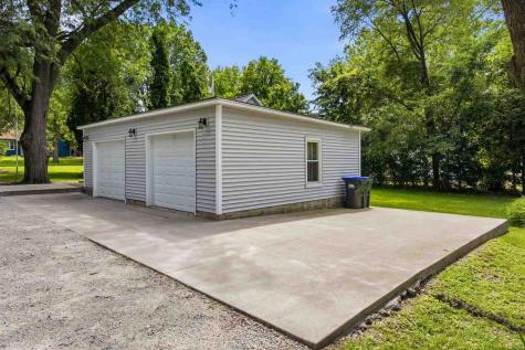 2112 F Street Iowa City IA 52245