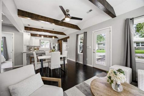2112 F Street Iowa City IA 52245