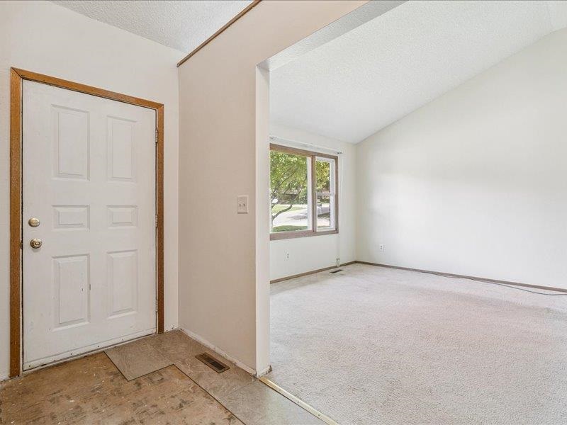 1912 North Ridge Drive Coralville IA 52241