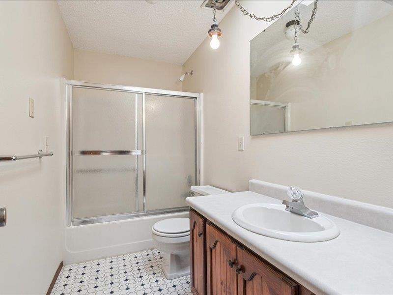 1912 North Ridge Drive Coralville IA 52241