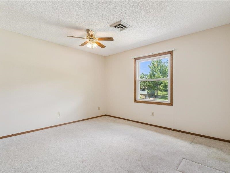 1912 North Ridge Drive Coralville IA 52241