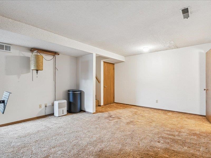 1912 North Ridge Drive Coralville IA 52241