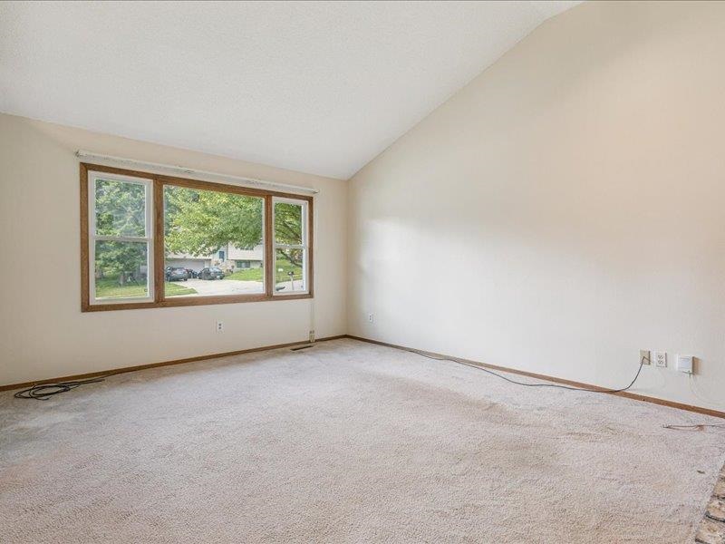 1912 North Ridge Drive Coralville IA 52241