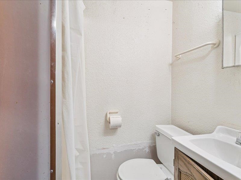 1912 North Ridge Drive Coralville IA 52241