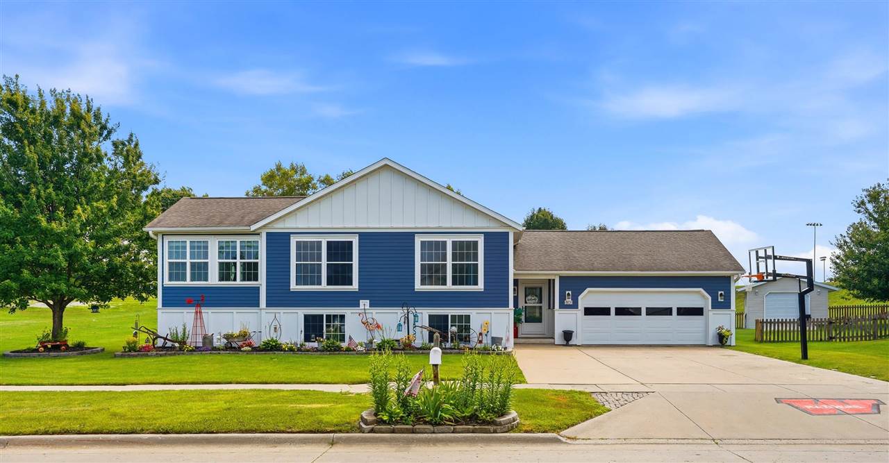 801 Hampton Drive Williamsburg IA 52361