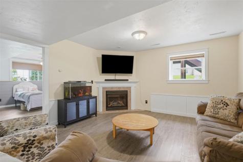 801 Hampton Drive Williamsburg IA 52361
