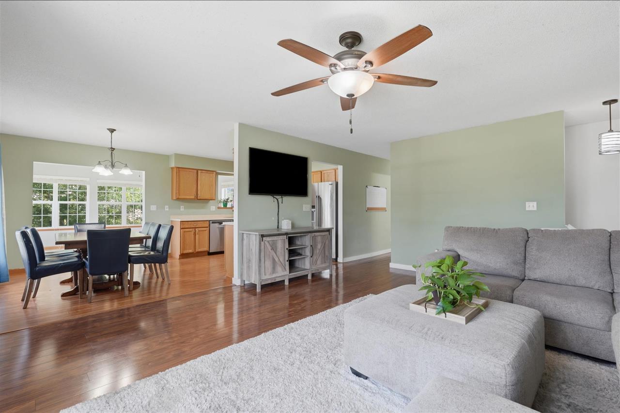 801 Hampton Drive Williamsburg IA 52361