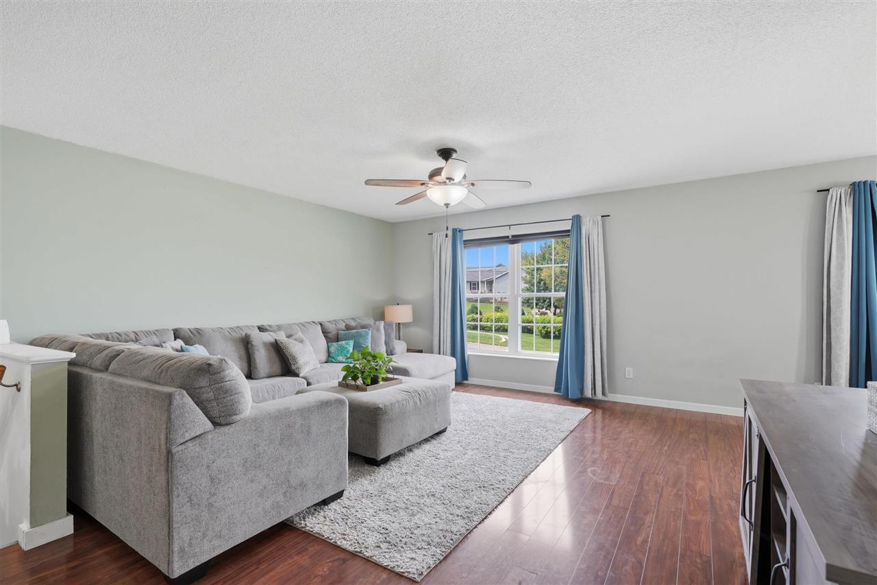 801 Hampton Drive Williamsburg IA 52361