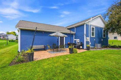 801 Hampton Drive Williamsburg IA 52361