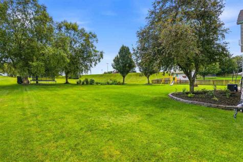 801 Hampton Drive Williamsburg IA 52361