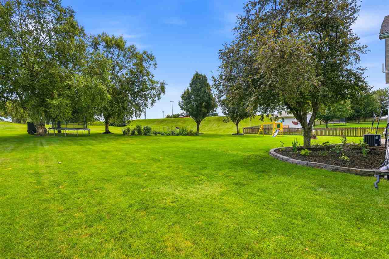 801 Hampton Drive Williamsburg IA 52361