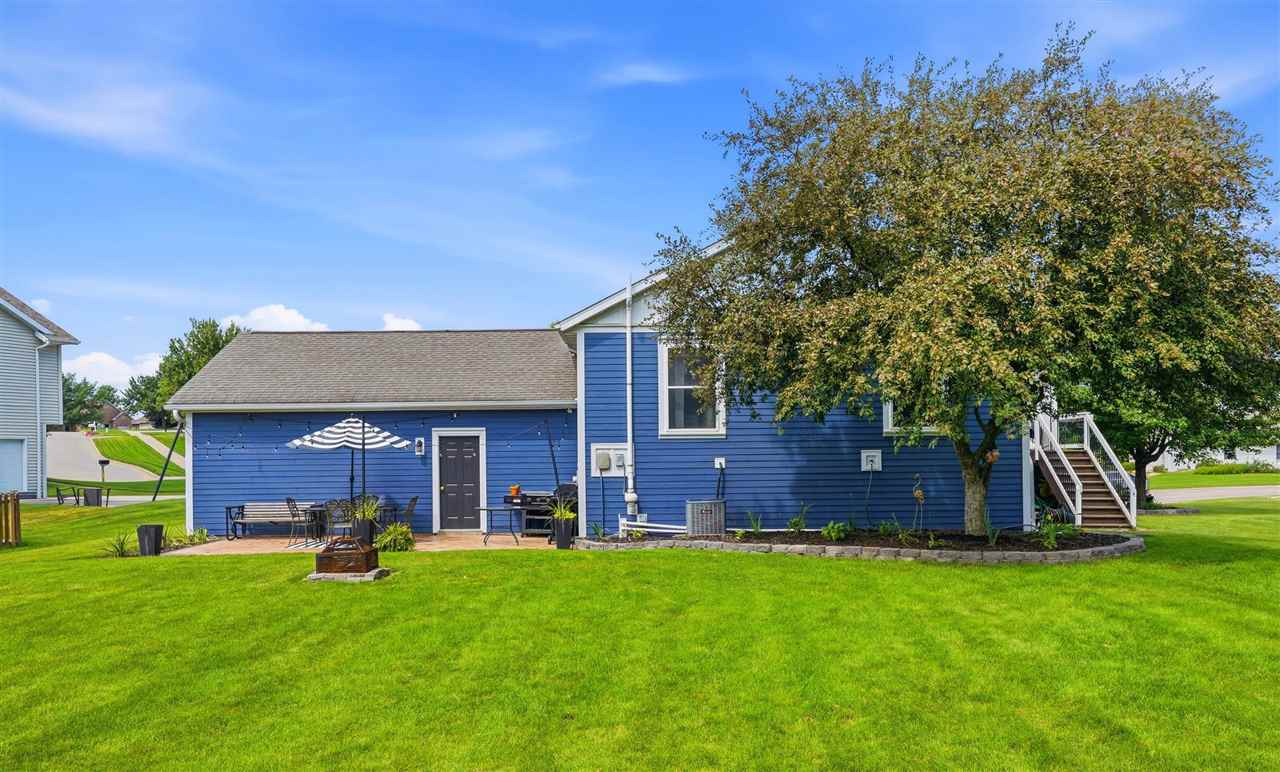 801 Hampton Drive Williamsburg IA 52361