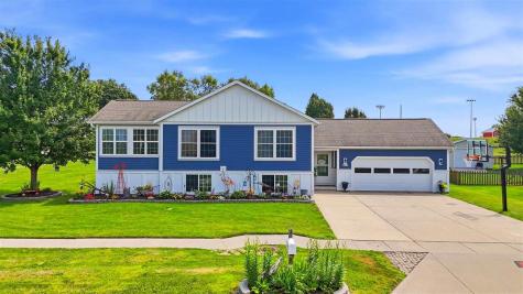801 Hampton Drive Williamsburg IA 52361