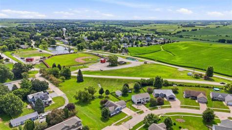 801 Hampton Drive Williamsburg IA 52361