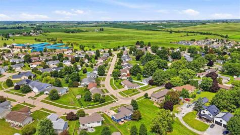 801 Hampton Drive Williamsburg IA 52361