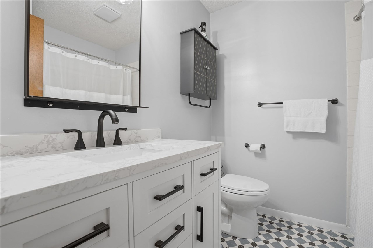 2613 Hillside Drive Iowa City IA 52245