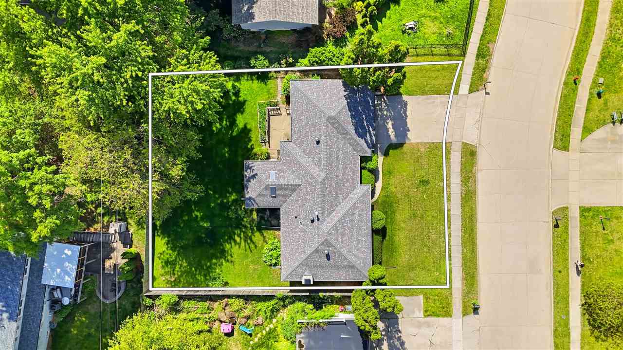 2613 Hillside Drive Iowa City IA 52245