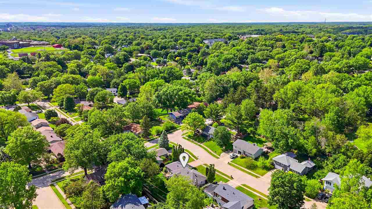 2613 Hillside Drive Iowa City IA 52245
