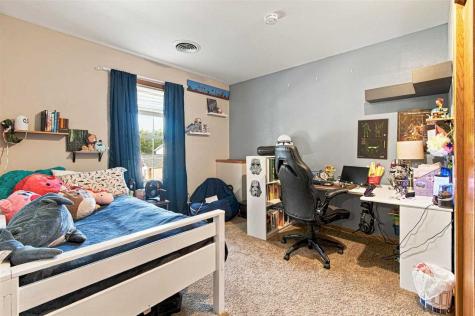 1242 Duck Creek Drive Iowa City IA 52246