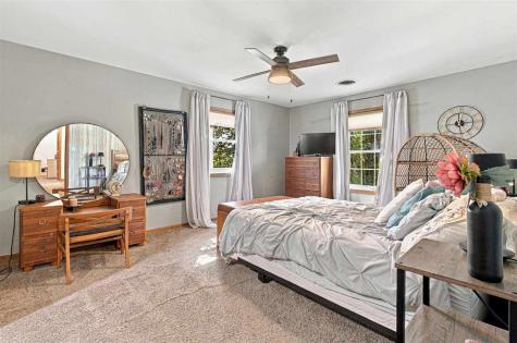 1242 Duck Creek Drive Iowa City IA 52246
