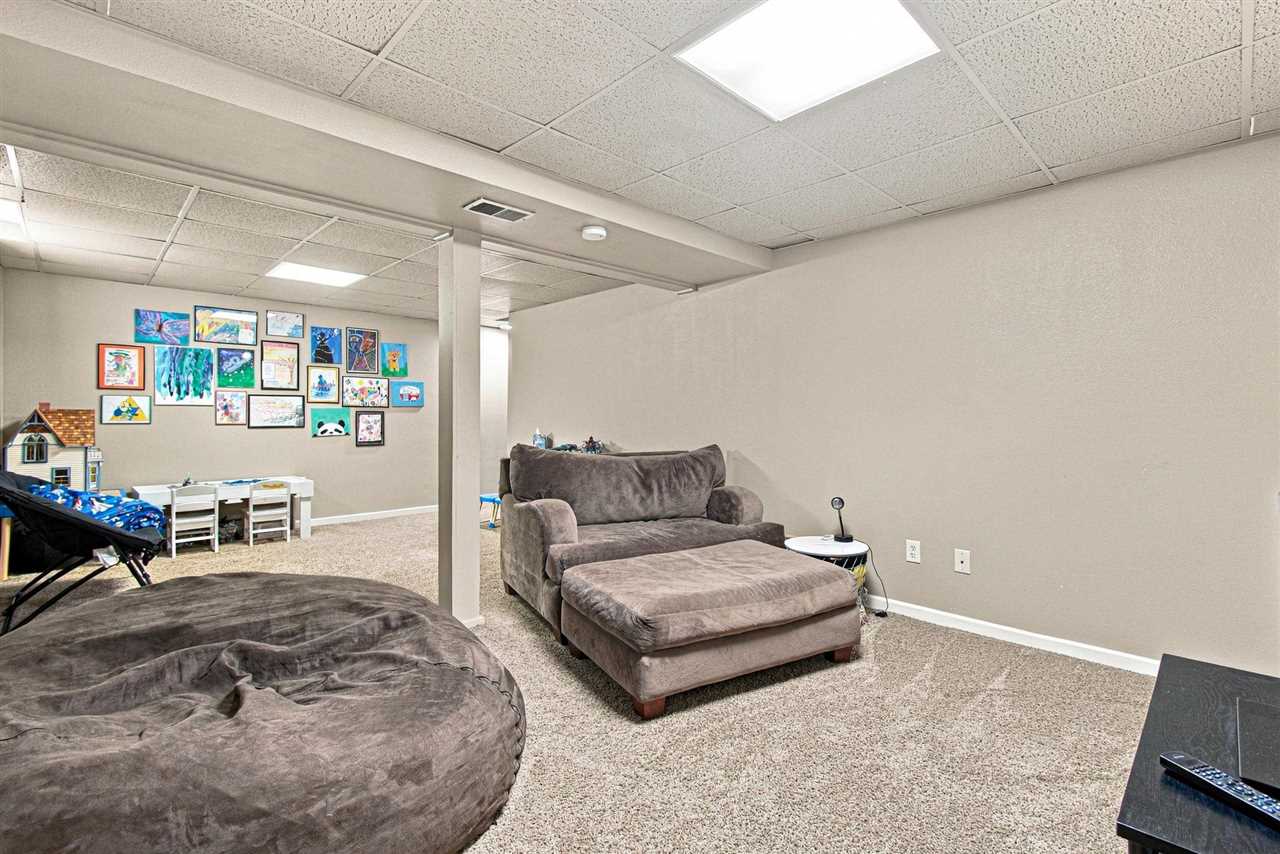 1242 Duck Creek Drive Iowa City IA 52246
