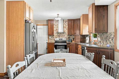 1242 Duck Creek Drive Iowa City IA 52246