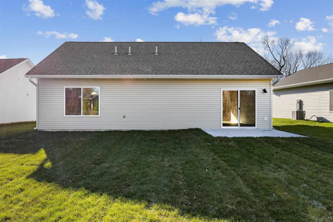2068 Whispering Meadow Drive Iowa City IA 52240
