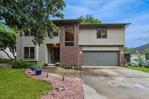 1934 Meadow Ridge Lane Iowa City IA 52245
