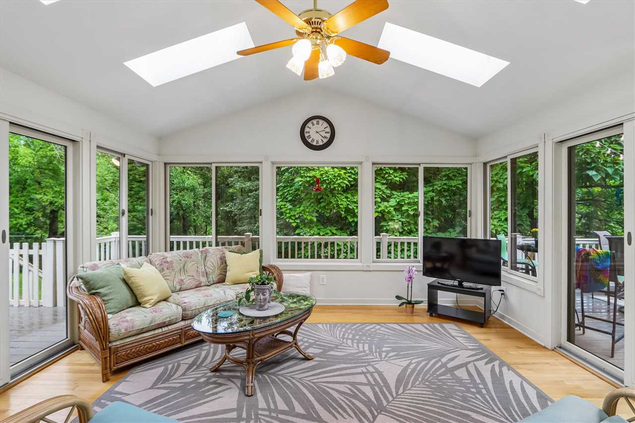 1934 Meadow Ridge Lane Iowa City IA 52245