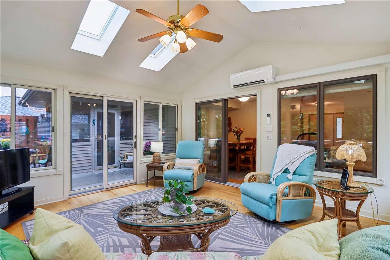 1934 Meadow Ridge Lane Iowa City IA 52245