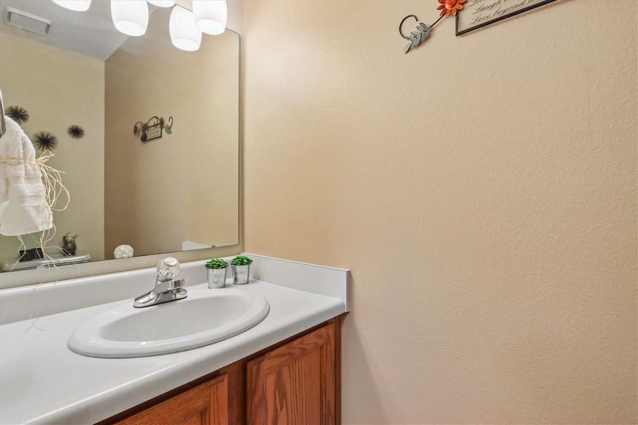 1934 Meadow Ridge Lane Iowa City IA 52245