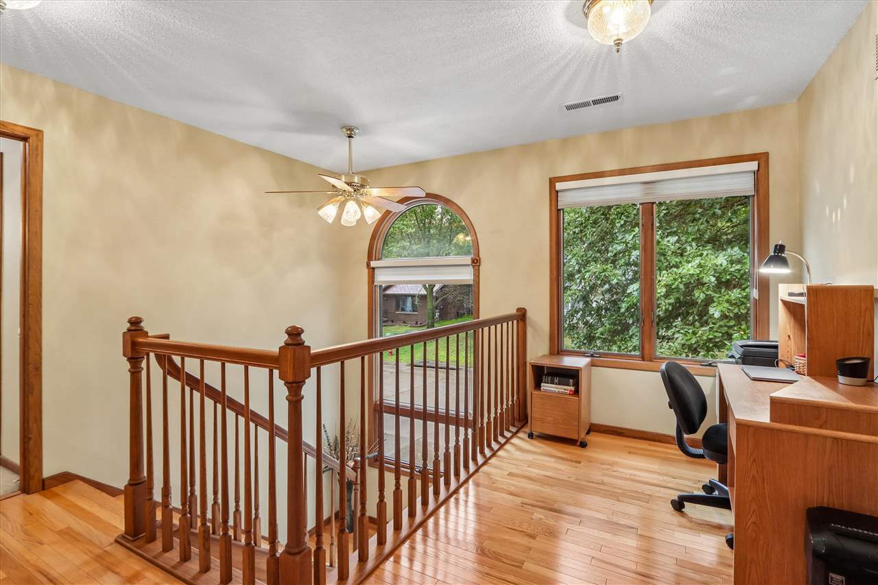 1934 Meadow Ridge Lane Iowa City IA 52245