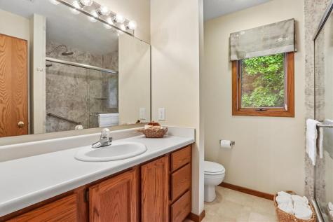 1934 Meadow Ridge Lane Iowa City IA 52245