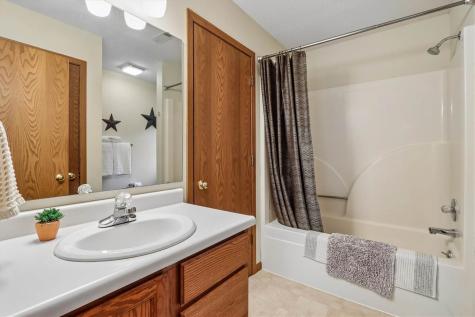 1934 Meadow Ridge Lane Iowa City IA 52245