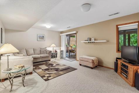 1934 Meadow Ridge Lane Iowa City IA 52245