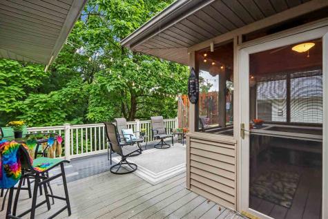 1934 Meadow Ridge Lane Iowa City IA 52245