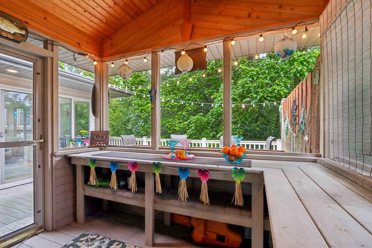 1934 Meadow Ridge Lane Iowa City IA 52245