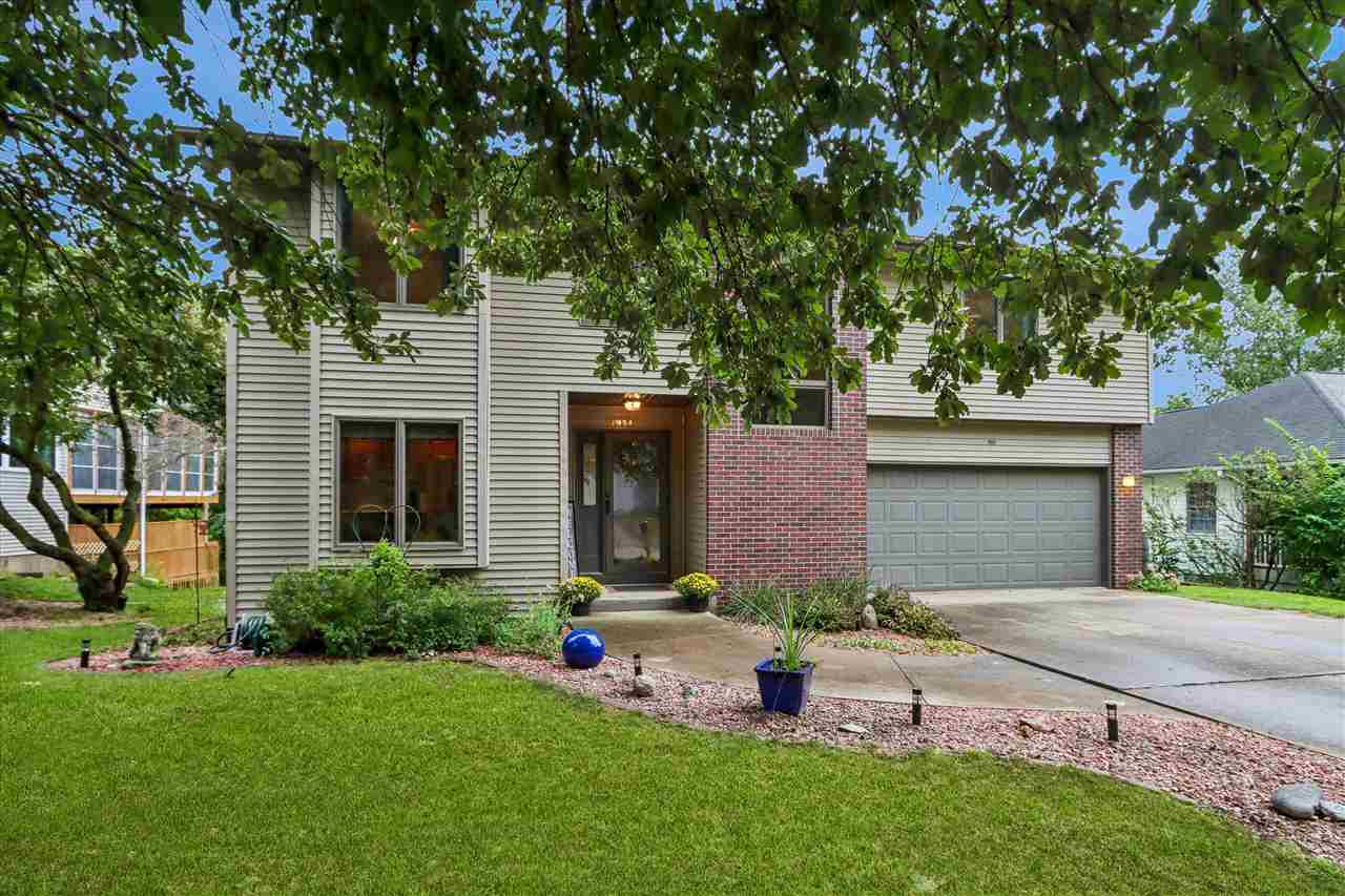 1934 Meadow Ridge Lane Iowa City IA 52245