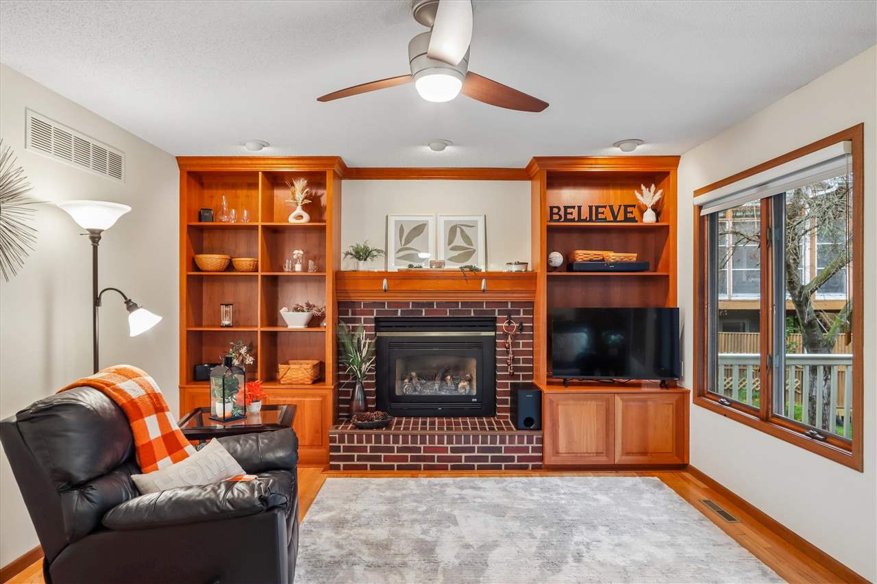 1934 Meadow Ridge Lane Iowa City IA 52245
