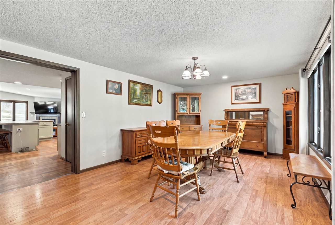 531 Harrison Victor IA 52347
