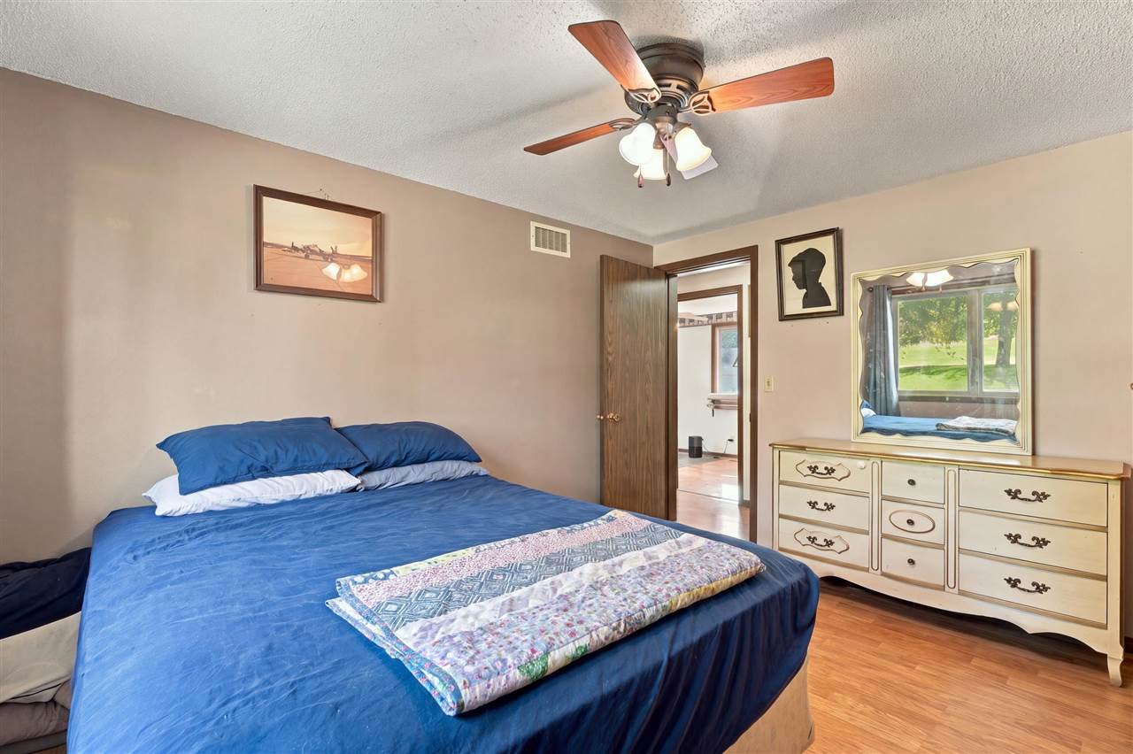 531 Harrison Victor IA 52347