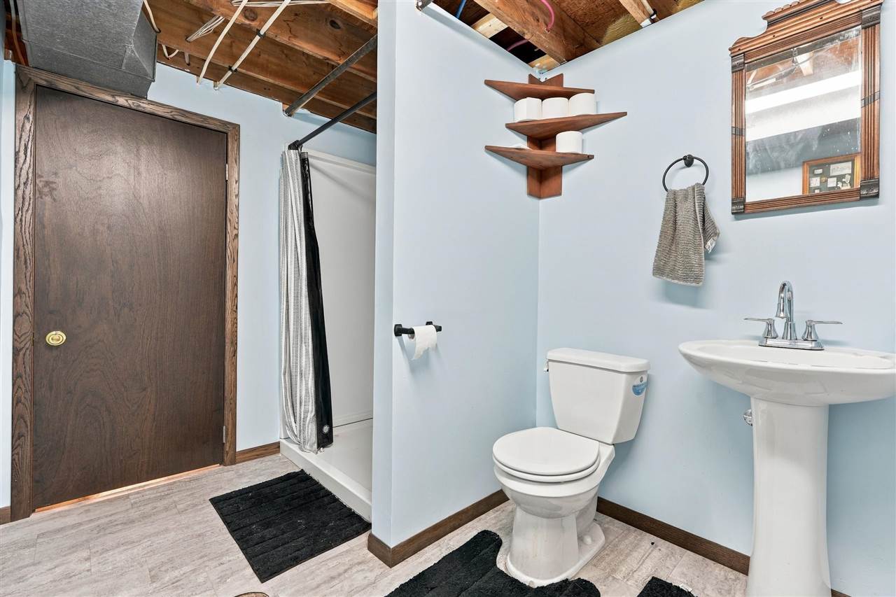 531 Harrison Victor IA 52347