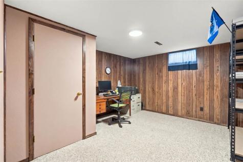 531 Harrison Victor IA 52347