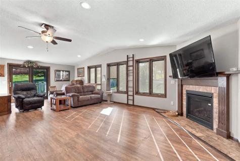 531 Harrison Victor IA 52347