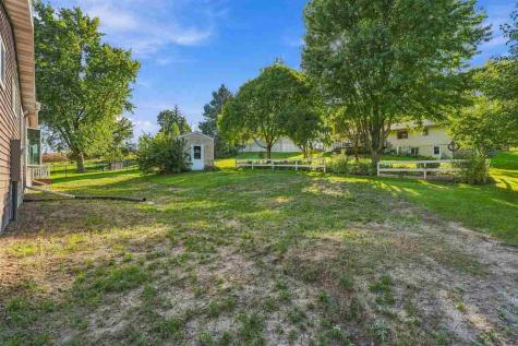 531 Harrison Victor IA 52347