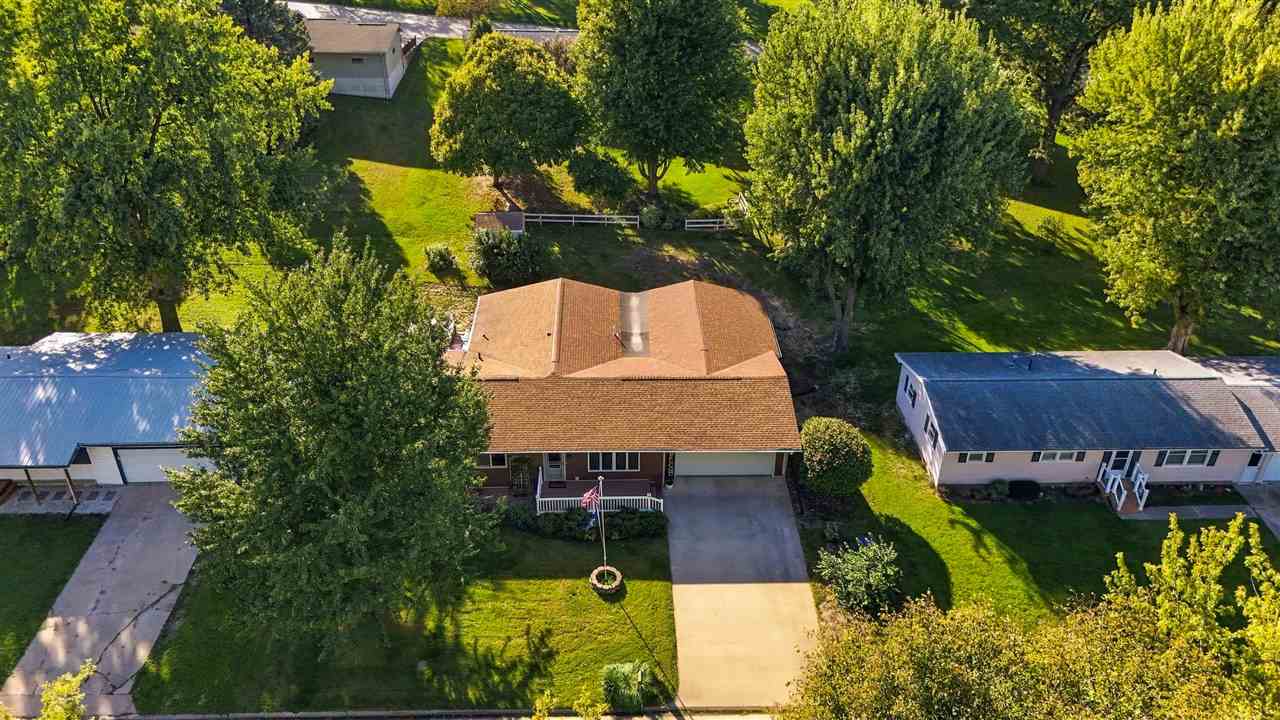 531 Harrison Victor IA 52347