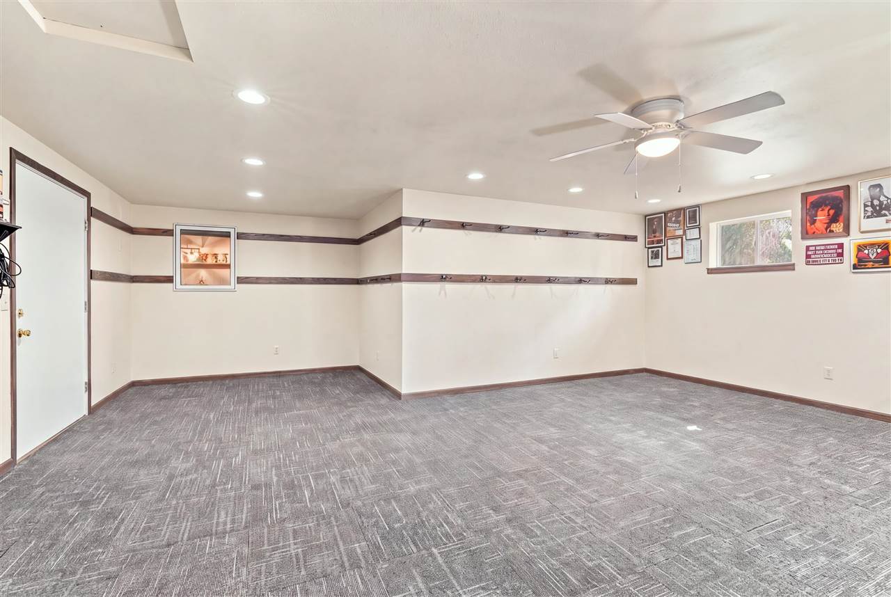 531 Harrison Victor IA 52347